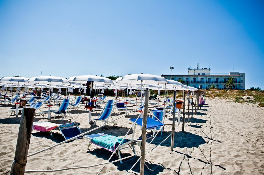 Ticho'S Greenblu Hotel Castellaneta Marina Esterno foto