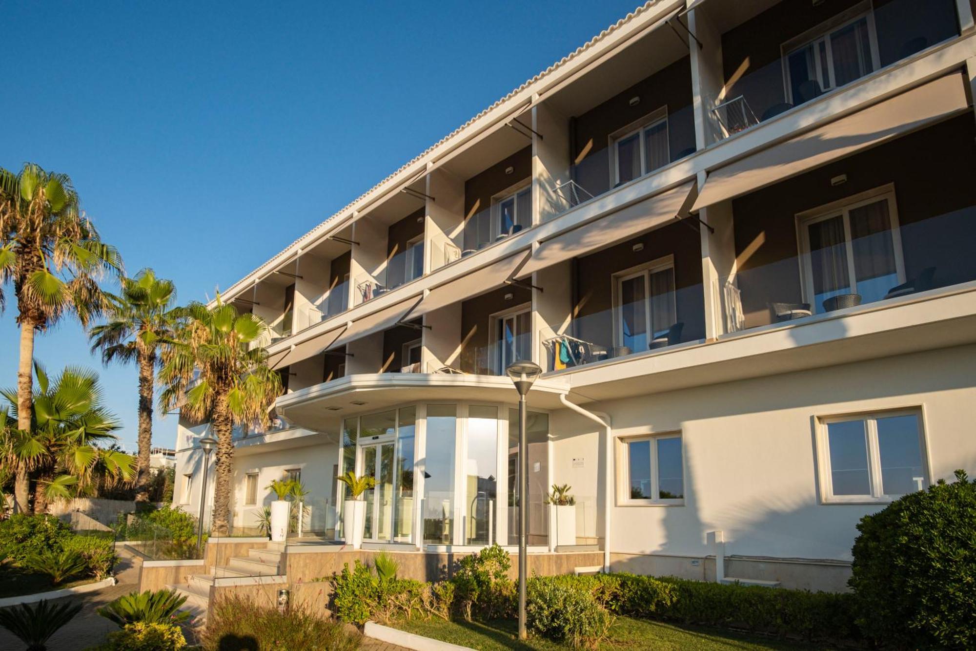 Ticho'S Greenblu Hotel Castellaneta Marina Esterno foto