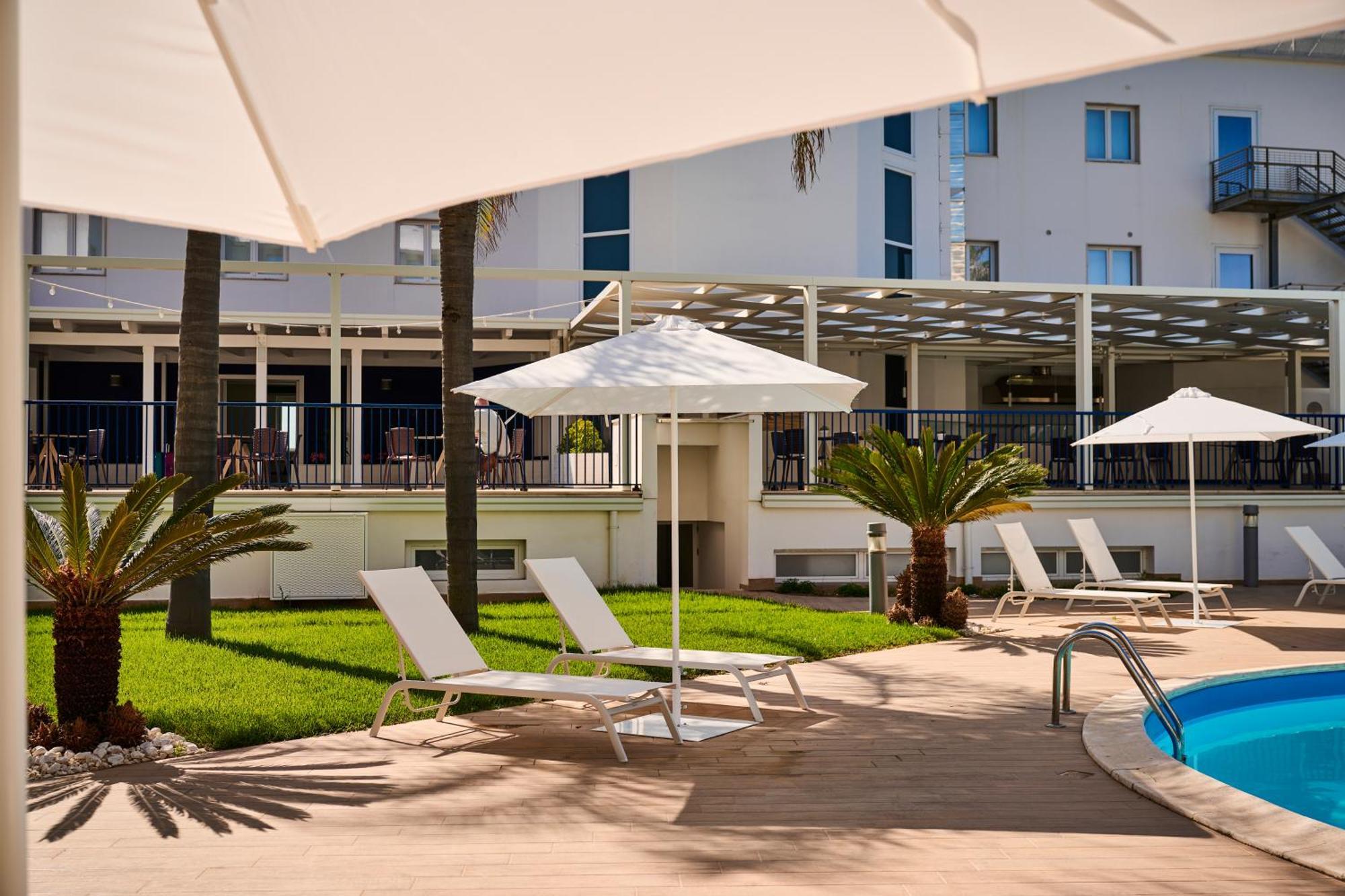 Ticho'S Greenblu Hotel Castellaneta Marina Esterno foto