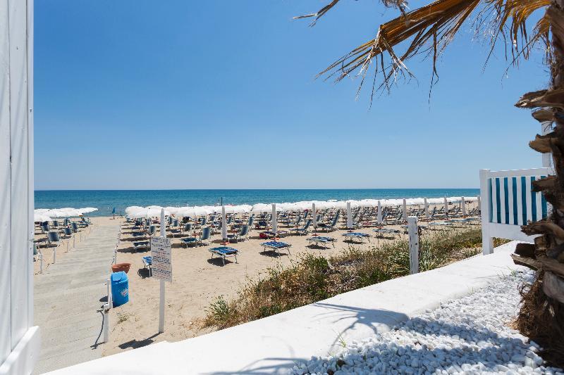 Ticho'S Greenblu Hotel Castellaneta Marina Esterno foto